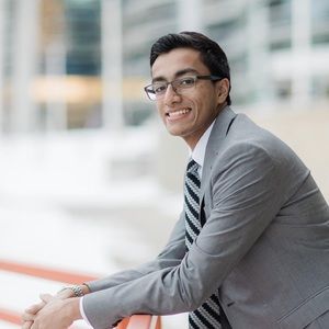 Meet your Posher, Avi